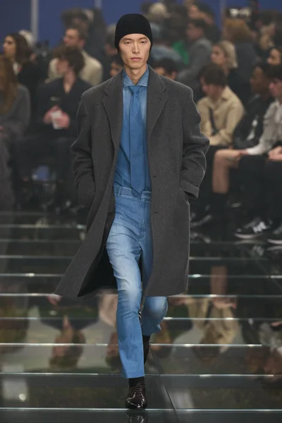 Look 46